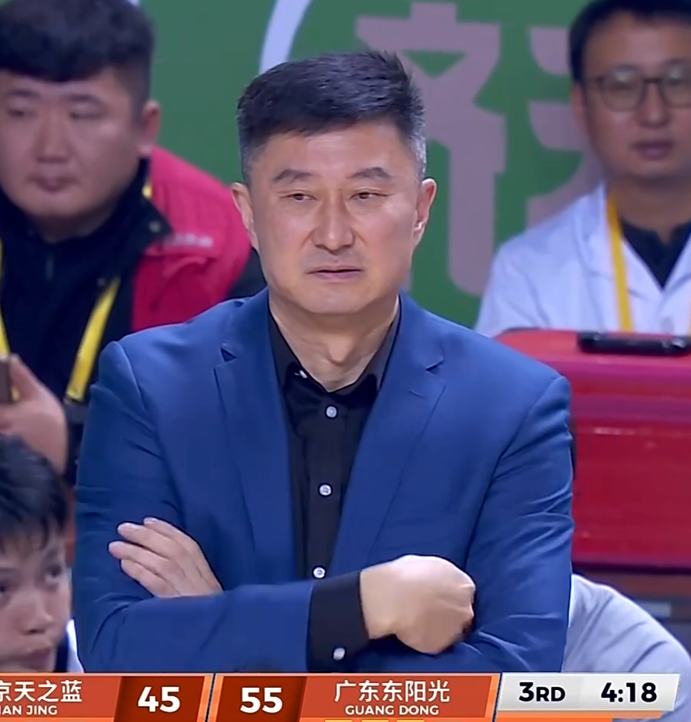 开云登录入口地址-宏远速递！杜锋将赴塞尔维亚学习，徐杰好事将近，广东旧将再就业